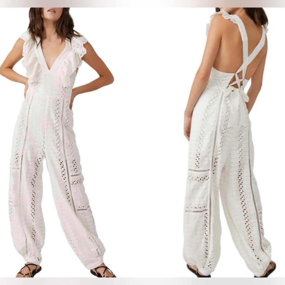 Free People White Eyelet Lace V Neck Ruffle Sleeve Wide Leg Jumpsuit Boho sz S